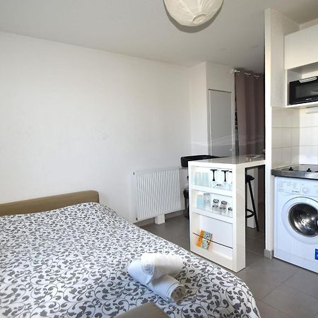 Studio Gare St Roch 1Er Etage - Air Rental Montpellier Bagian luar foto
